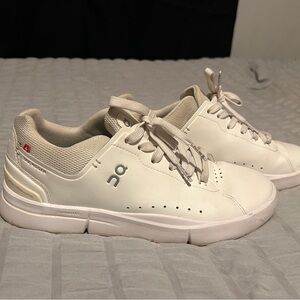 On Cloud- The Roger White Sneakers